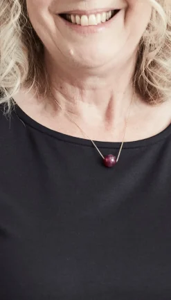 Gem & Tonic Gembud Cherry Agate 9kt Gold Necklace* Necklaces