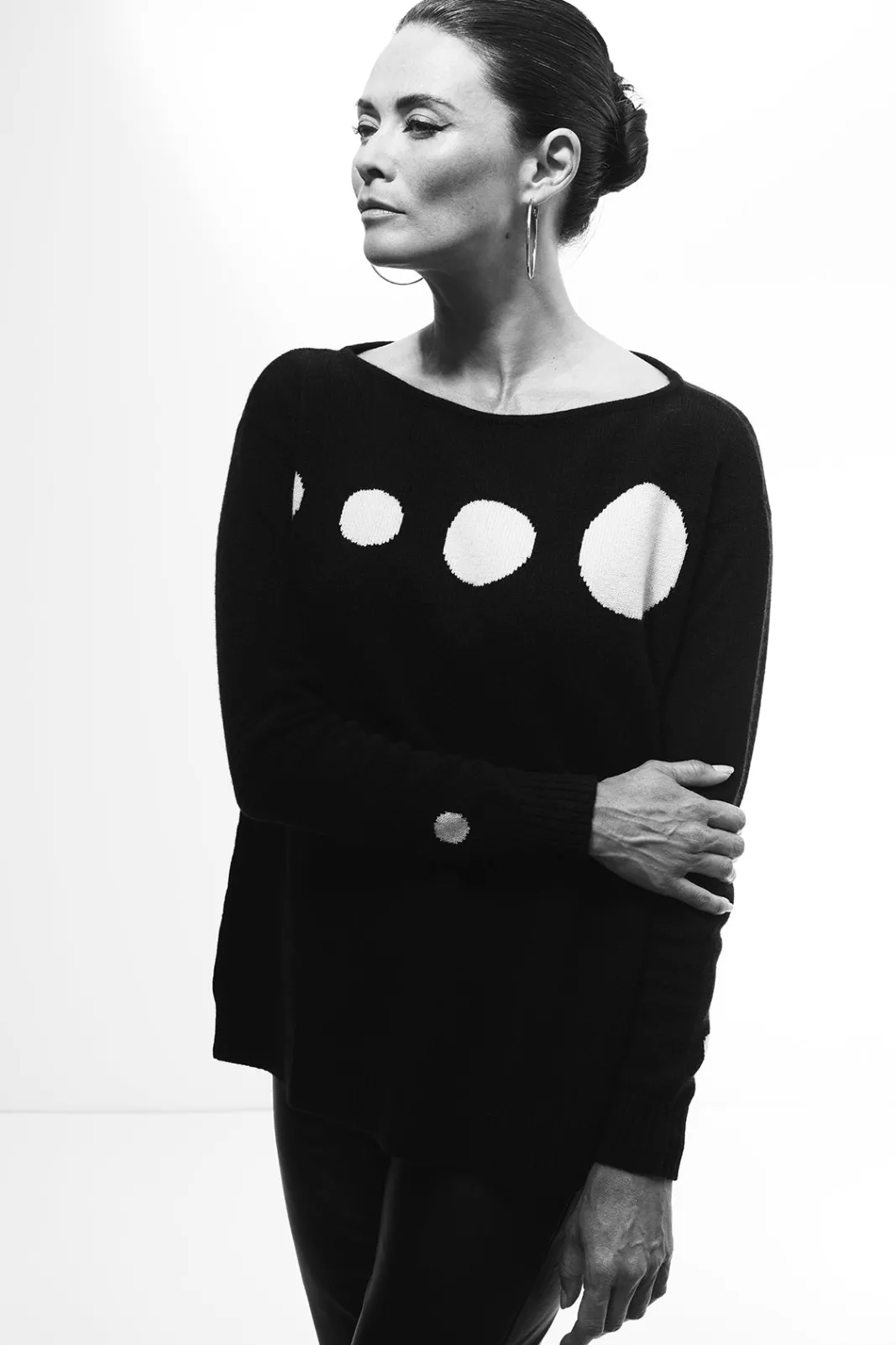 Jacynth London Neo Black Jumper* Knitwear & Sweatshirts