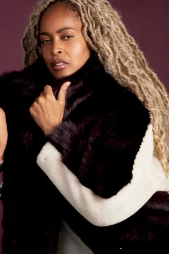 Jakke Rita Burgundy & Cream Faux Fur Coat* Coats