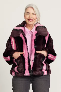 Jakke Traci Burgundy Stripe Faux Fur Coat* Coats