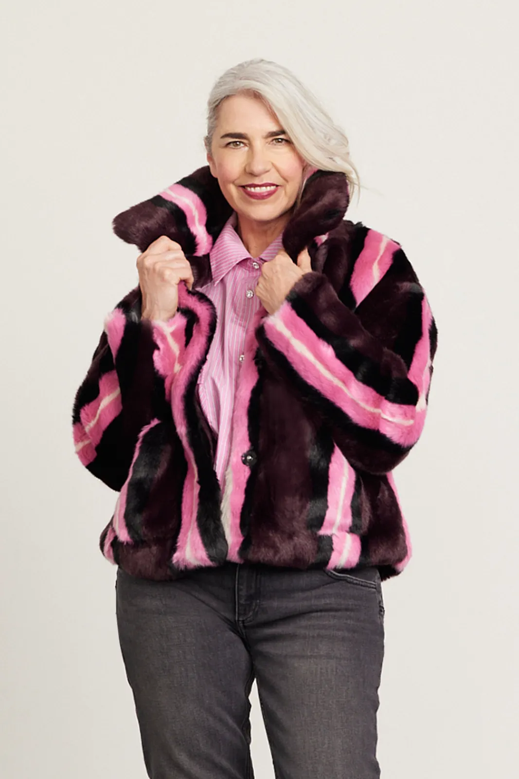 Jakke Traci Burgundy Stripe Faux Fur Coat* Coats