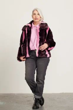 Jakke Traci Burgundy Stripe Faux Fur Coat* Coats