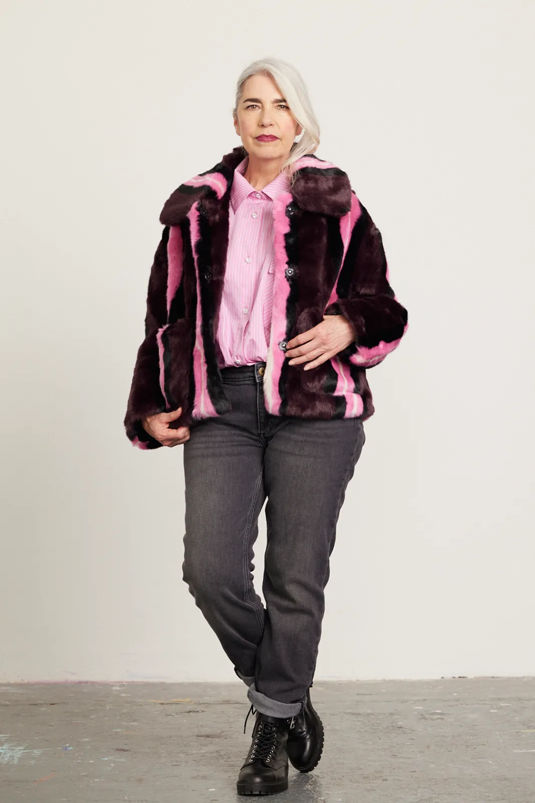 Jakke Traci Burgundy Stripe Faux Fur Coat* Coats