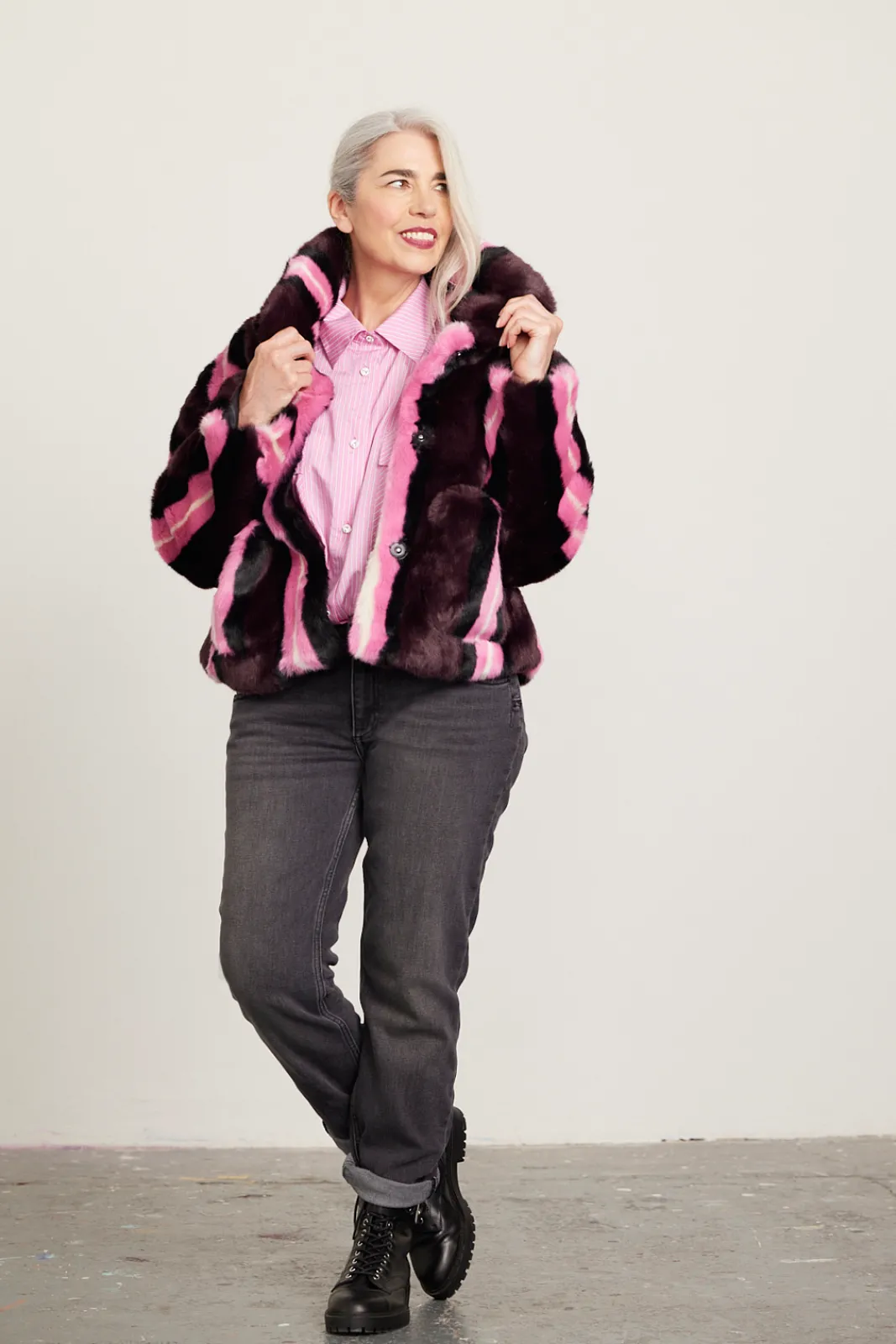 Jakke Traci Burgundy Stripe Faux Fur Coat* Coats