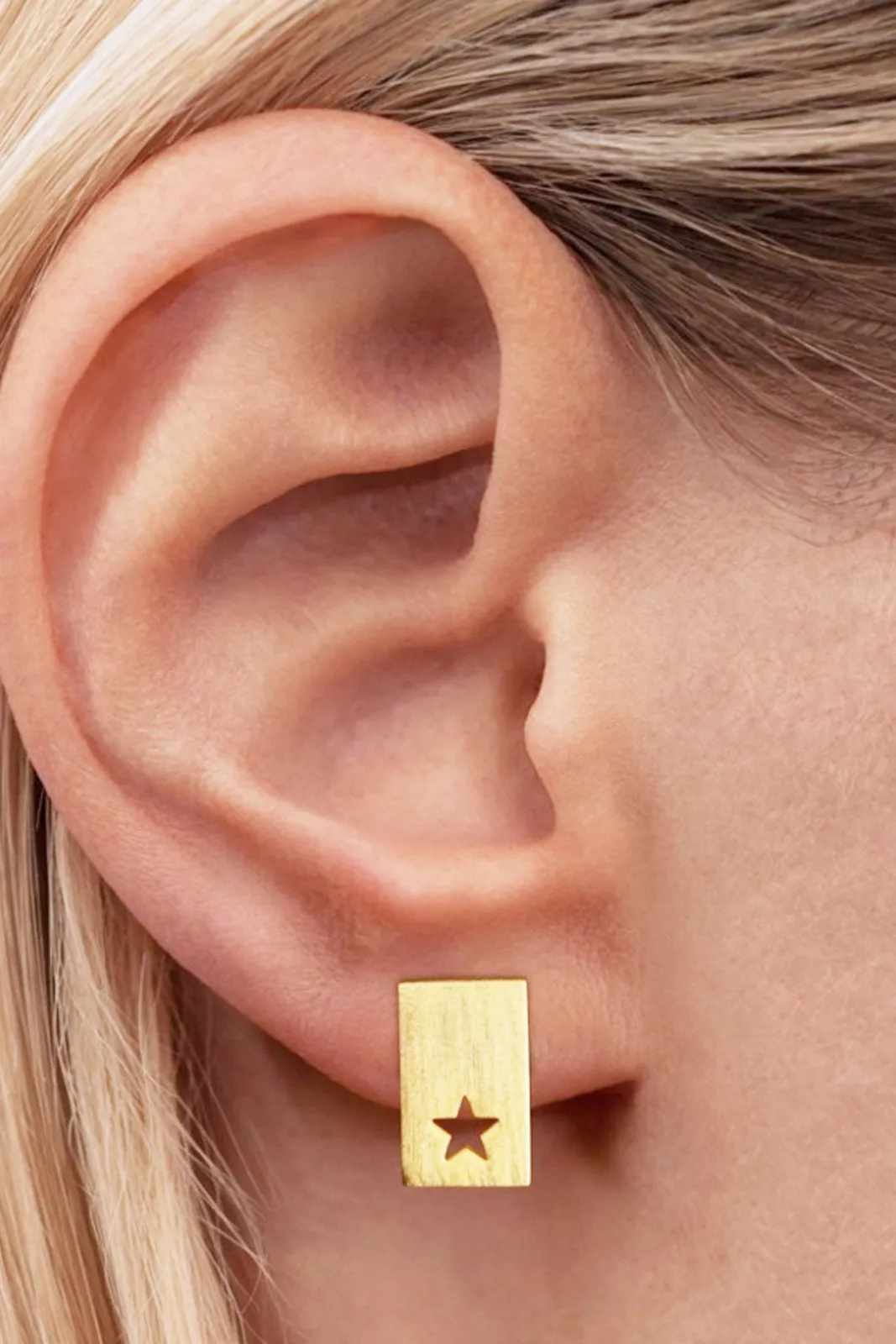 Lulu Copenhagen Cut Out Gold Plated Star Earrings* Earrings