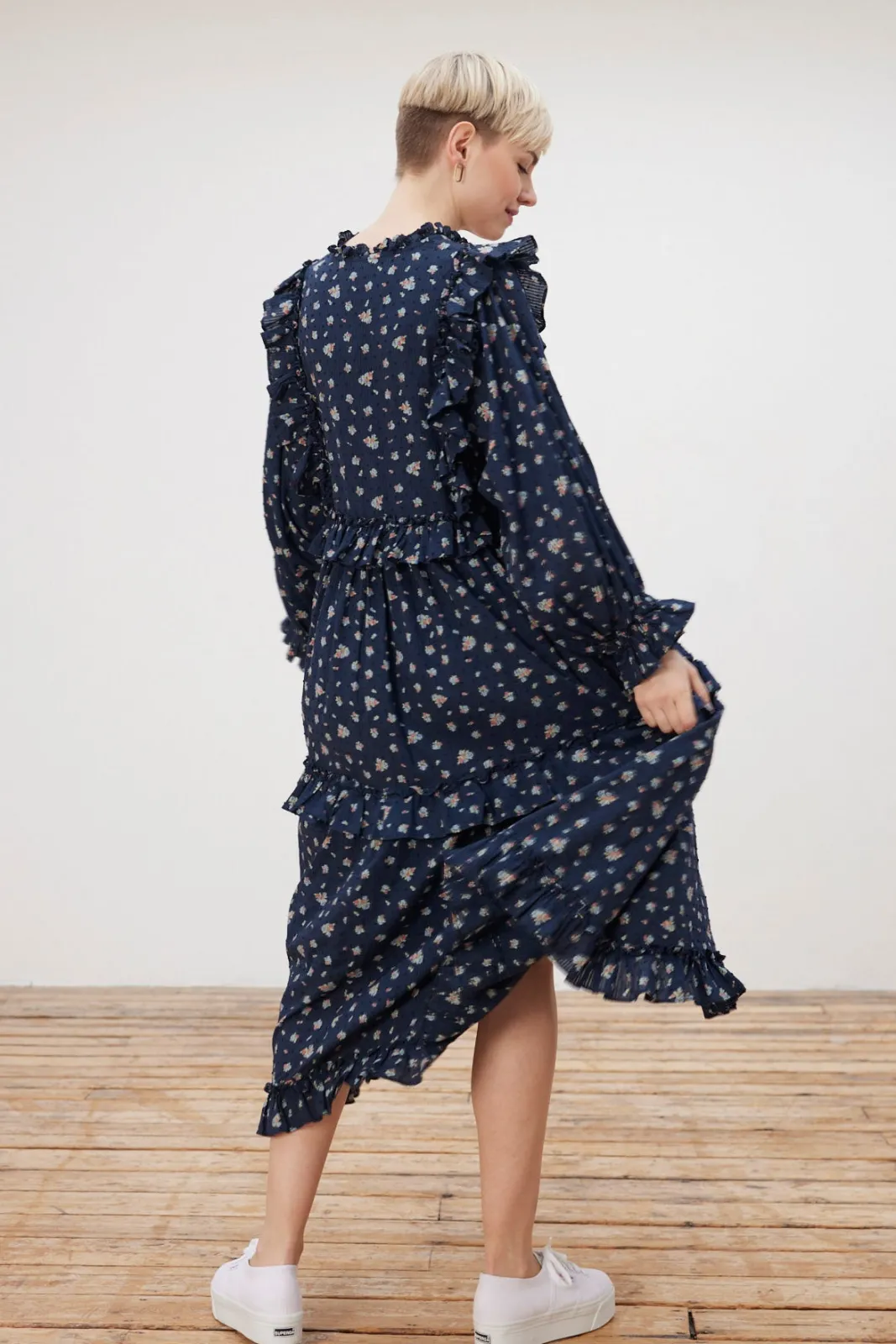 Stella Nova Barbara Dark Flowers Midi Dress* Dresses & Jumpsuits